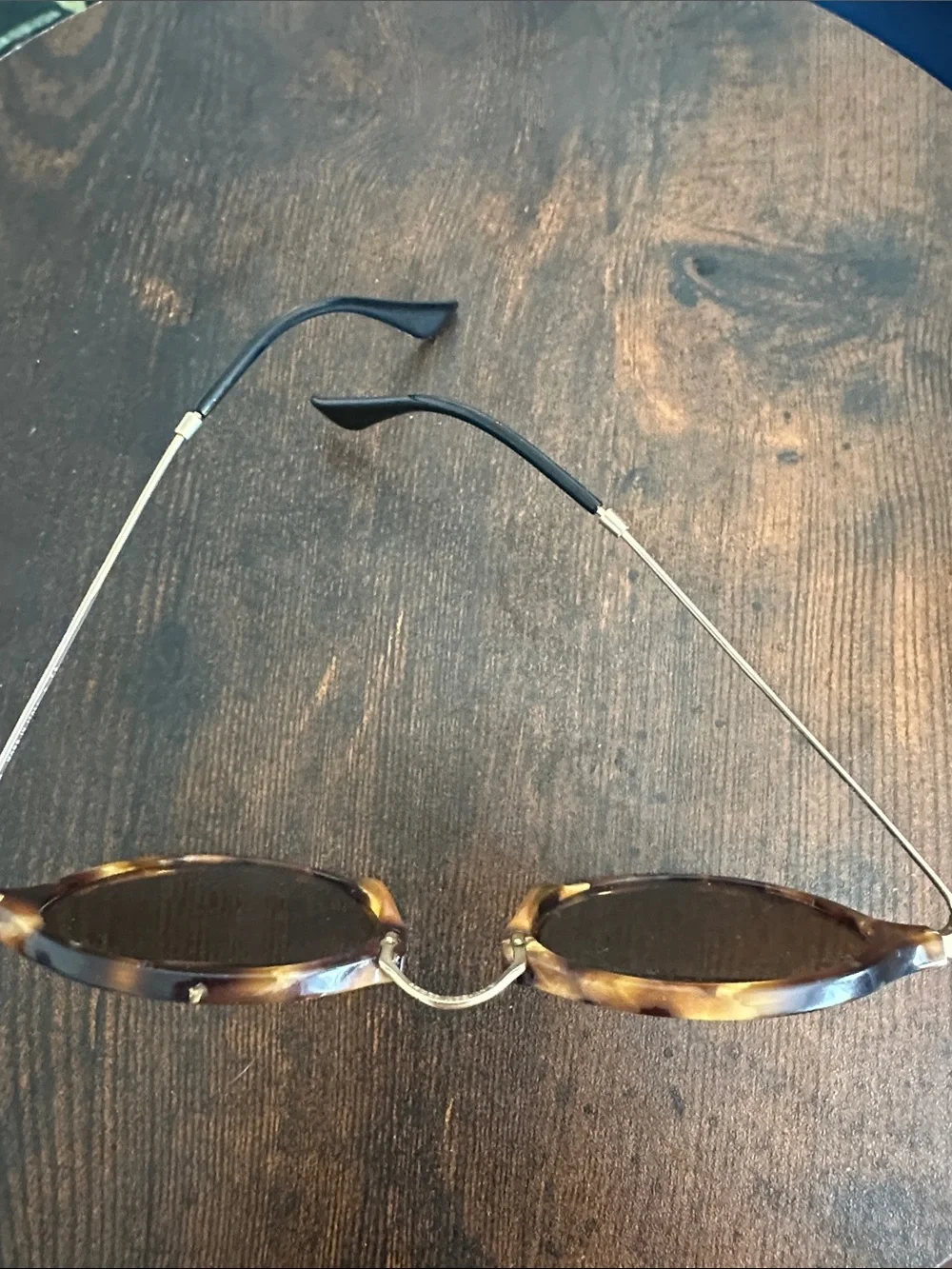 Ray-Ban Tortoiseshell Round Sunglasses with Dark Brown Lenses and Gold Bridge